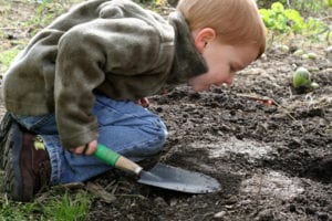 boy digging in dirt1 boy-digging-in-dirt1