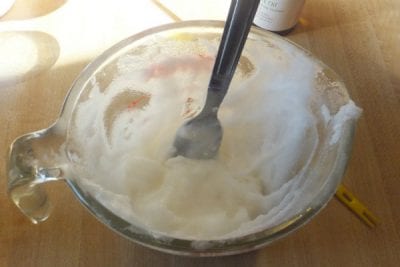 something incredible happens when you wash your face with baking soda and coconut oil2 e1478605362837 Recipes