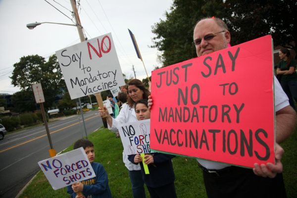 Doctor and professor of medicine speaks out against mandatory vaccines